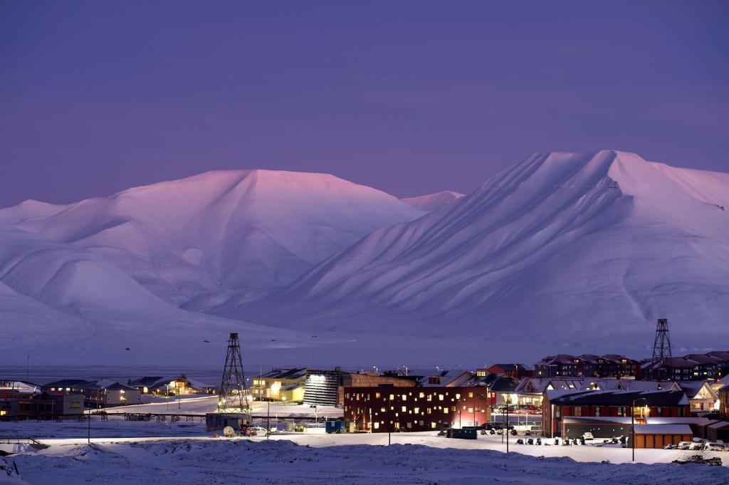 Svalbard Hotell | Polfareren Longyearbyen Exterior foto