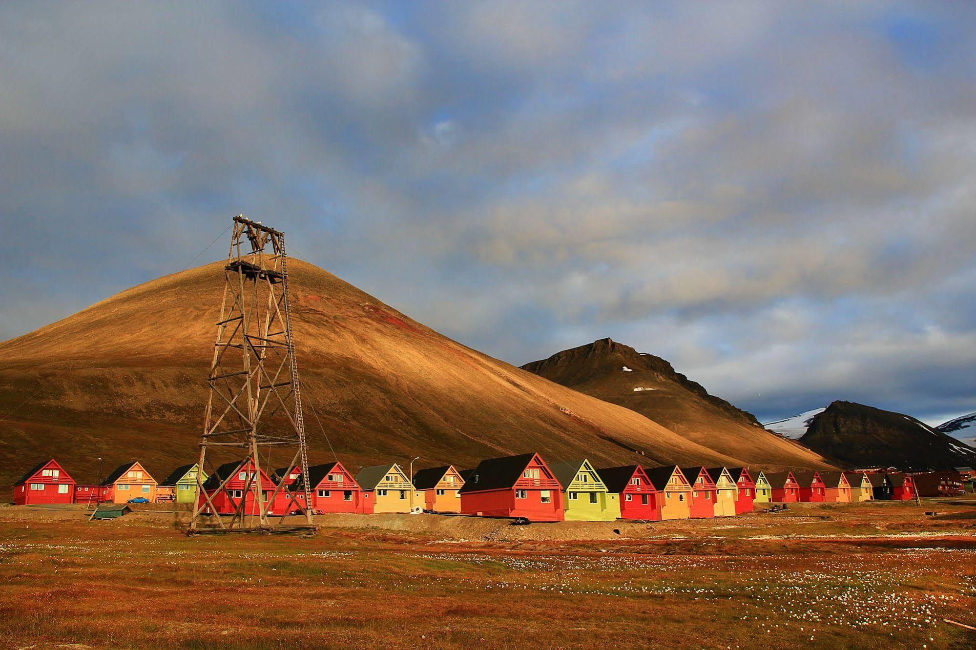 Svalbard Hotell | Polfareren Longyearbyen Exterior foto